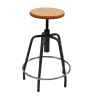 Mobiliario Escolar Cieza: Taburete escolar regulable en altura con asiento de madera, estructura metálica negra y reposapiés circular para laboratorios en Cieza.