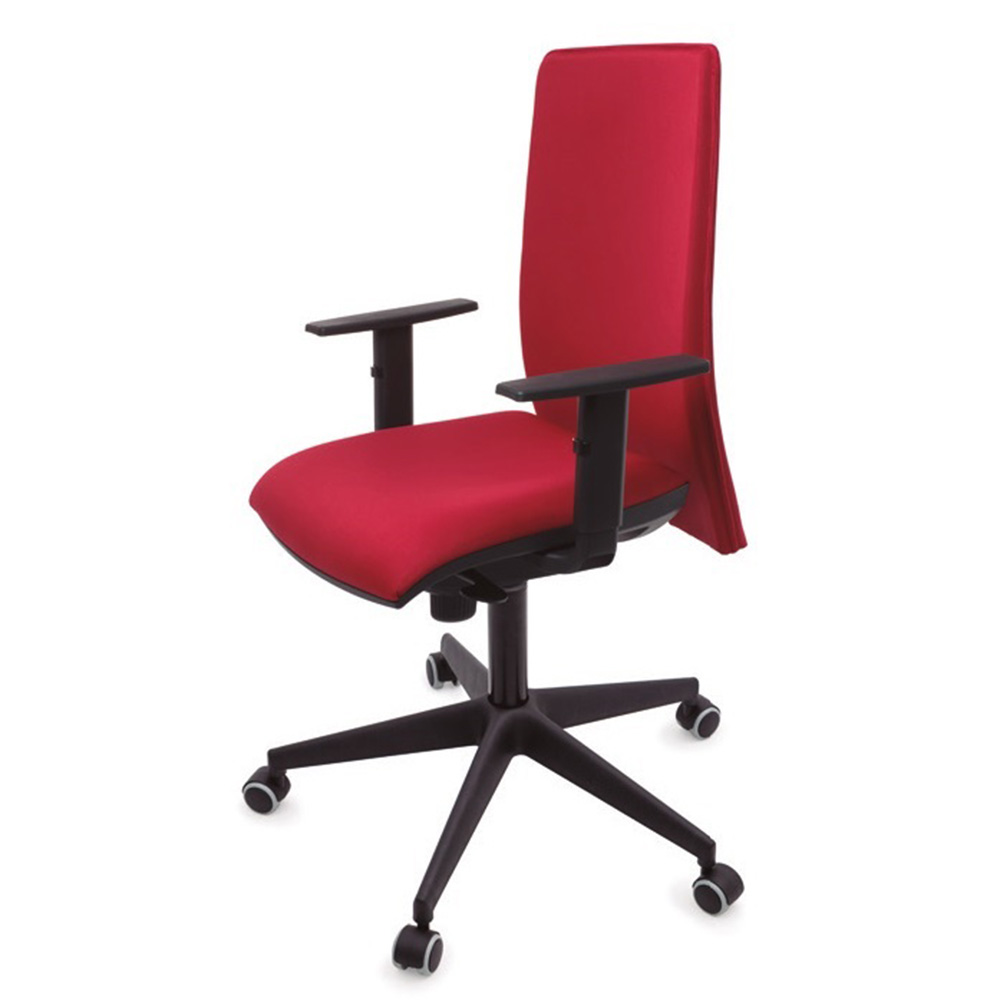 Mobiliario Escolar Caravaca de la Cruz: Silla de oficina ergonómica tapizada en rojo con respaldo alto, reposabrazos regulables y base de cinco radios con ruedas para despachos en Caravaca de la Cruz.