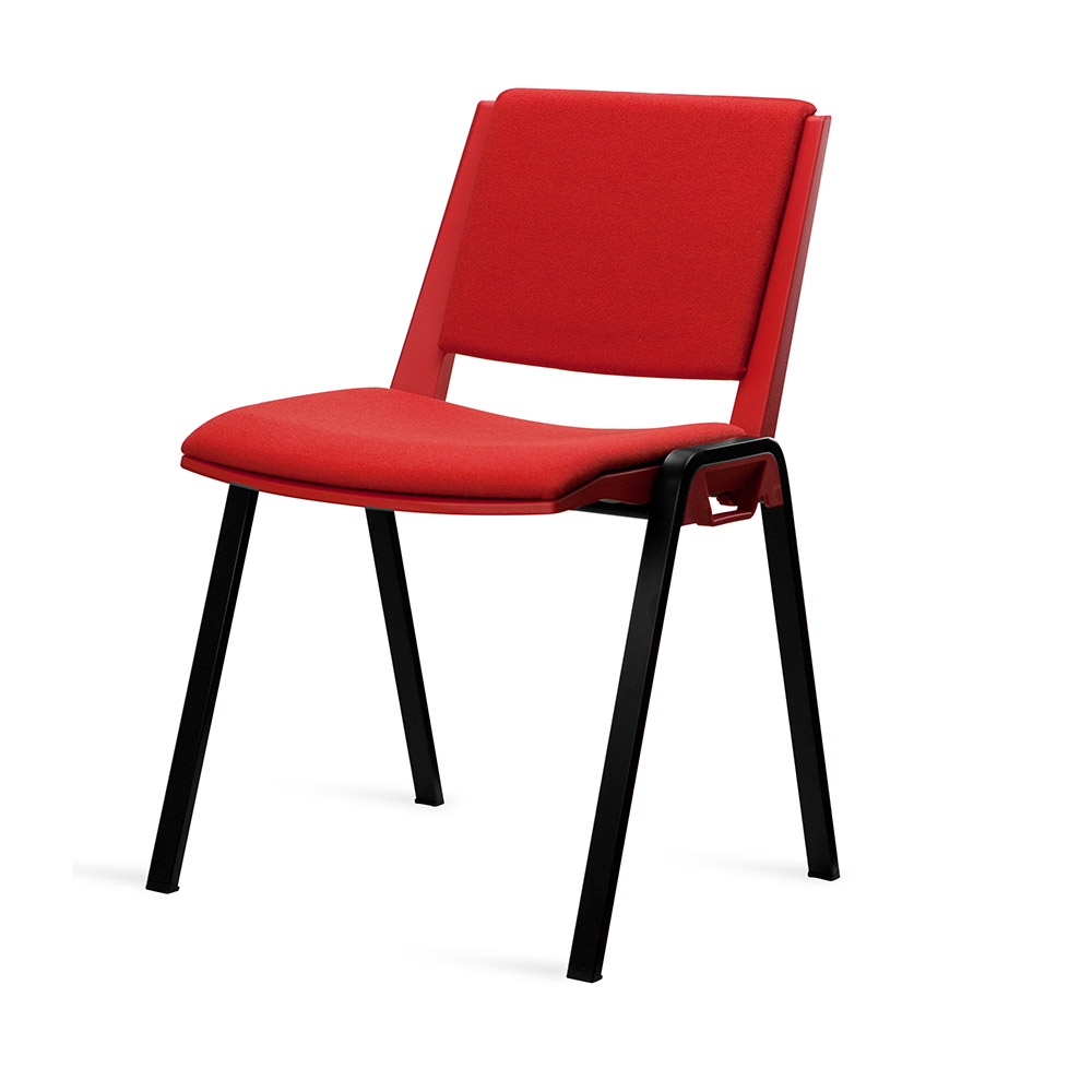 Mobiliario Escolar Benejúzar: Silla polivalente apilable con asiento y respaldo tapizados en rojo vibrante, estructura metálica de cuatro patas en color negro para centros educativos y salas de formación en Benejúzar.
